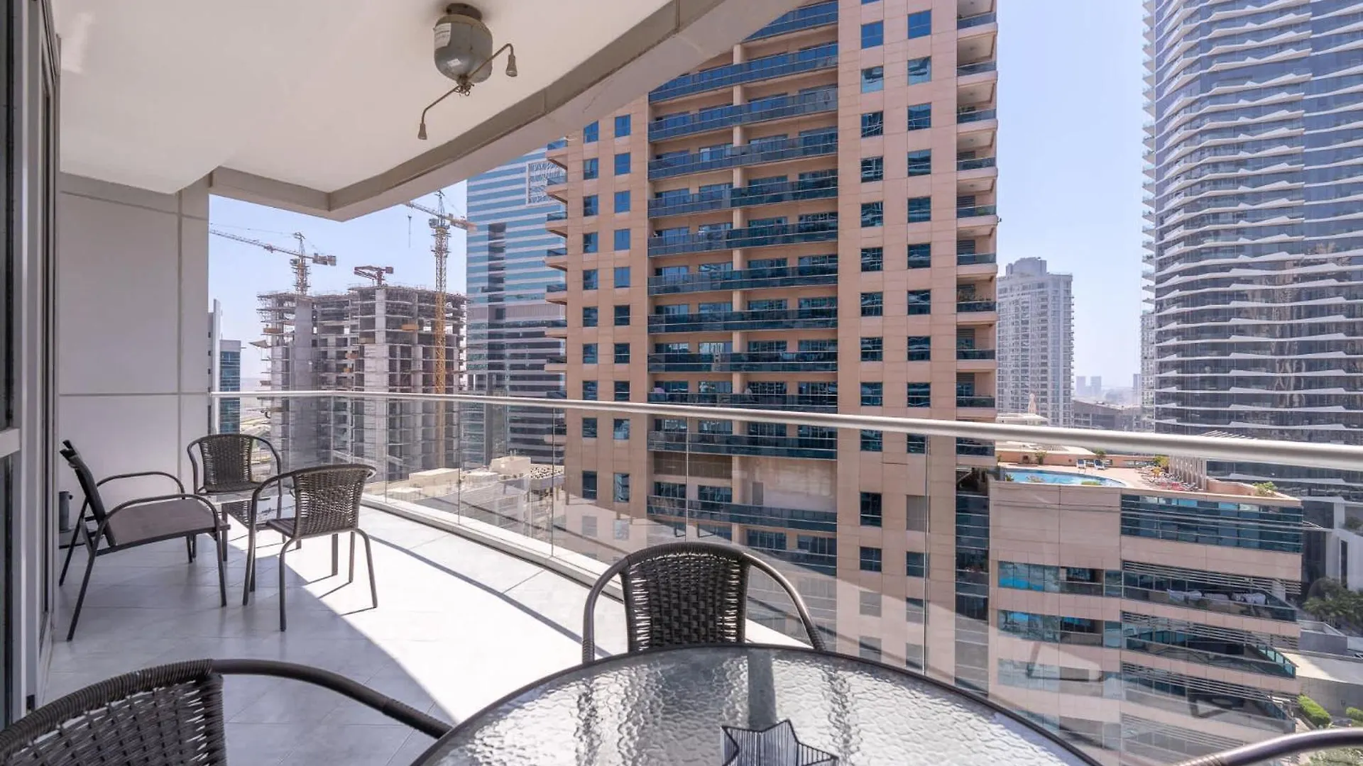 Spacious 3Br Marina Stay With City Views Dubai